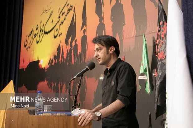 شاعر زنجانی برگزیده هفتمین کنگره ملی شعر اربعین شد