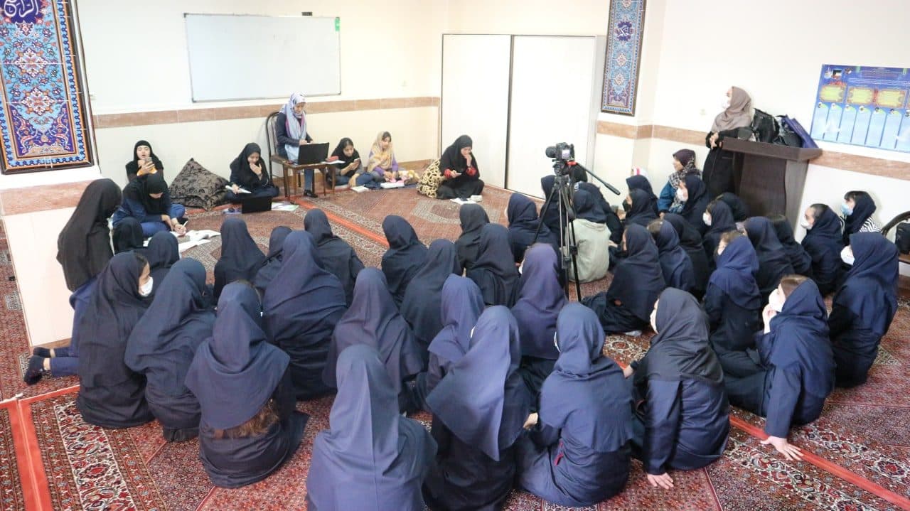 «آنلاین» در مدارس و مساجد زنجان