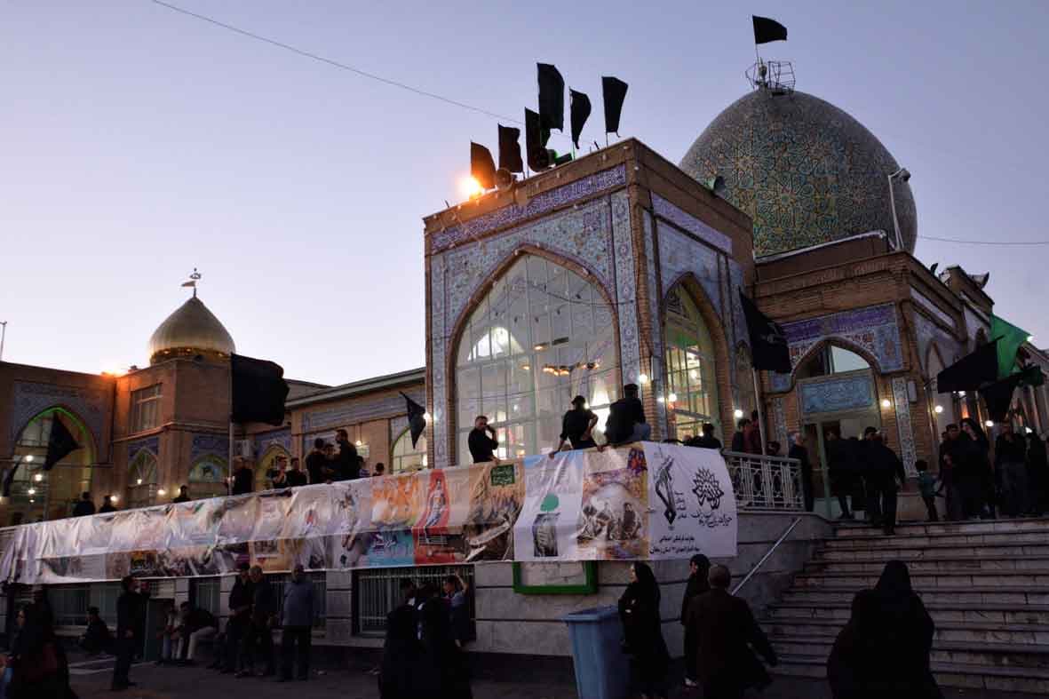 برپایی نمایشگاه «و آن دقایق آبی» در امامزاده سید ابراهیم(ع) زنجان