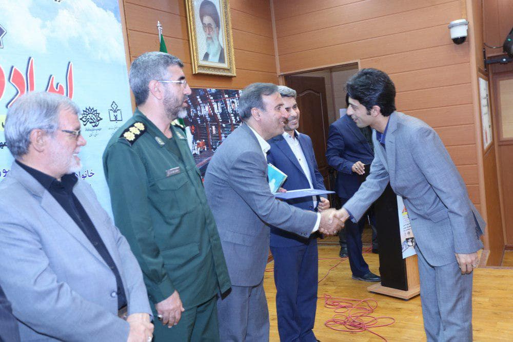 متولیان فرهنگی باید برای انتشار و در دسترس بودن قطعات موسیقی با مضامین انقلابی و دفاع مقدس تلاش کنند