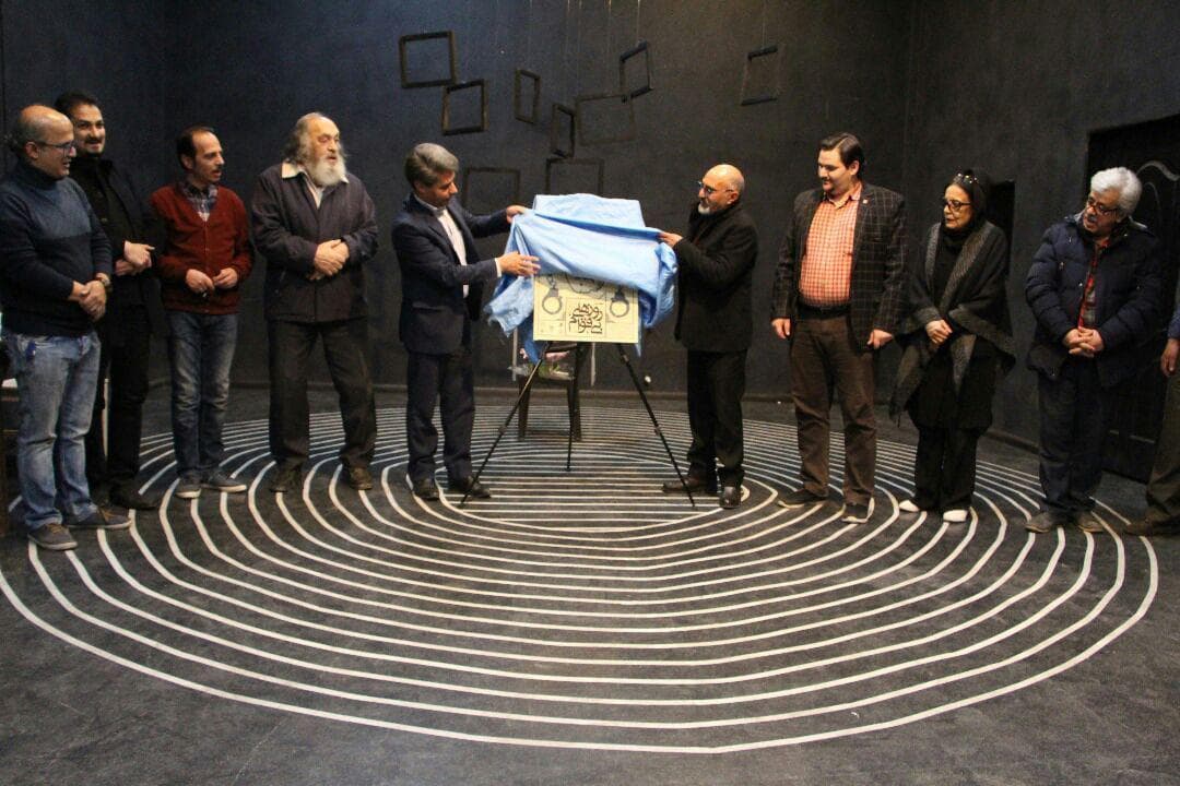 رونمایی پوستر «روزهای بیقوام» در زنجان