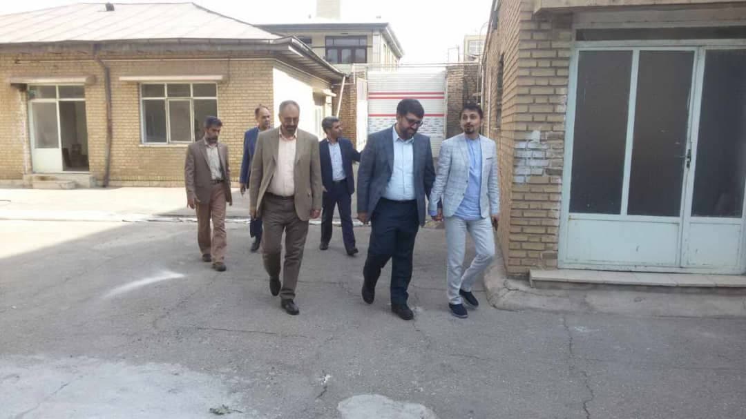 بازدید مؤمنیشریف از ساختمان جدید حوزه هنری زنجان