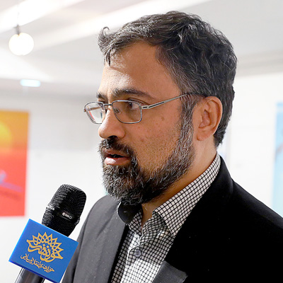 دانشجوی هنر‌های تجسمی باید در محضر اساتید کسب تجربه کند