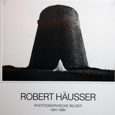 رابرت هویسر و جادوی اشیاء