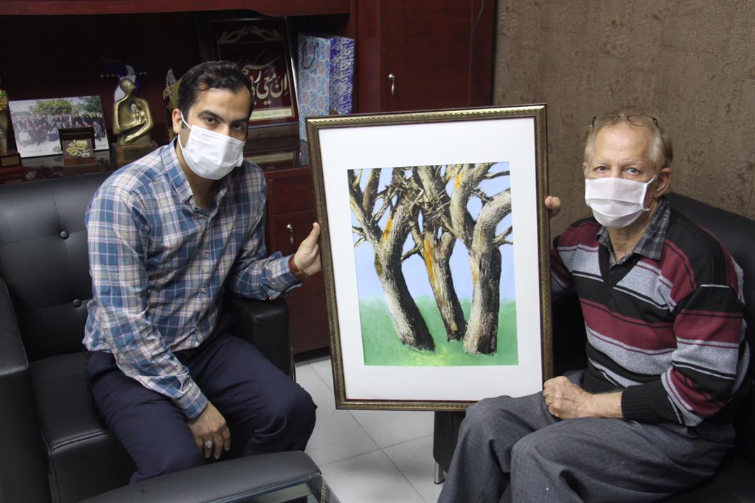 خود را موظف می‌دانیم هنرمندان ارزشی را حمایت و به مردم معرفی کنیم