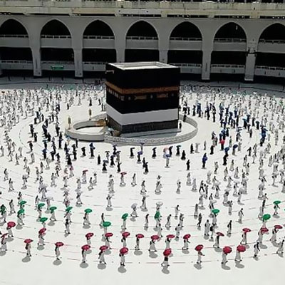 برپایی نمایشگاهی از عکس‌های مکه و مدینه در هفته حج