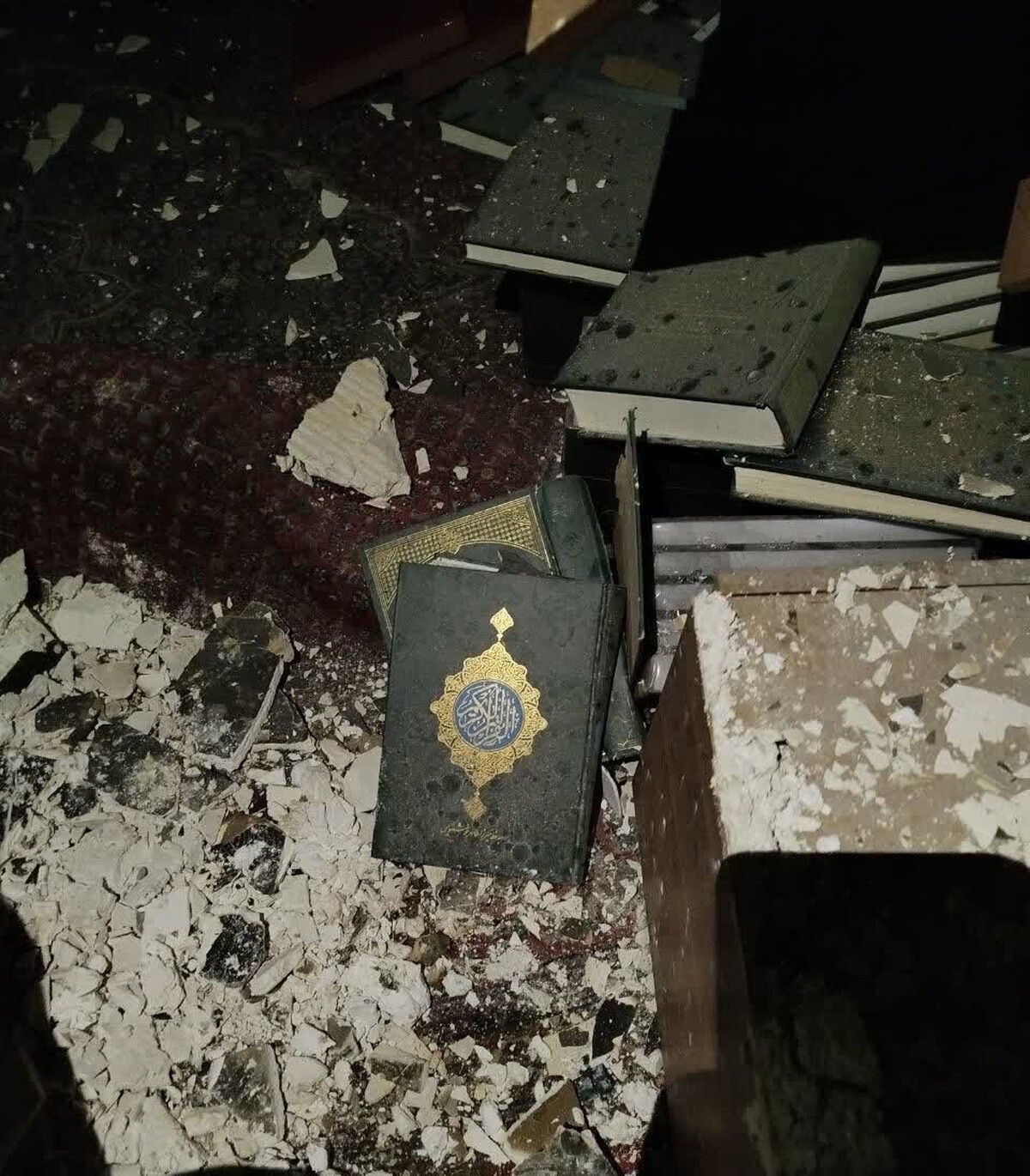 کتابخانه‌ای که در آتش کینه سوخت